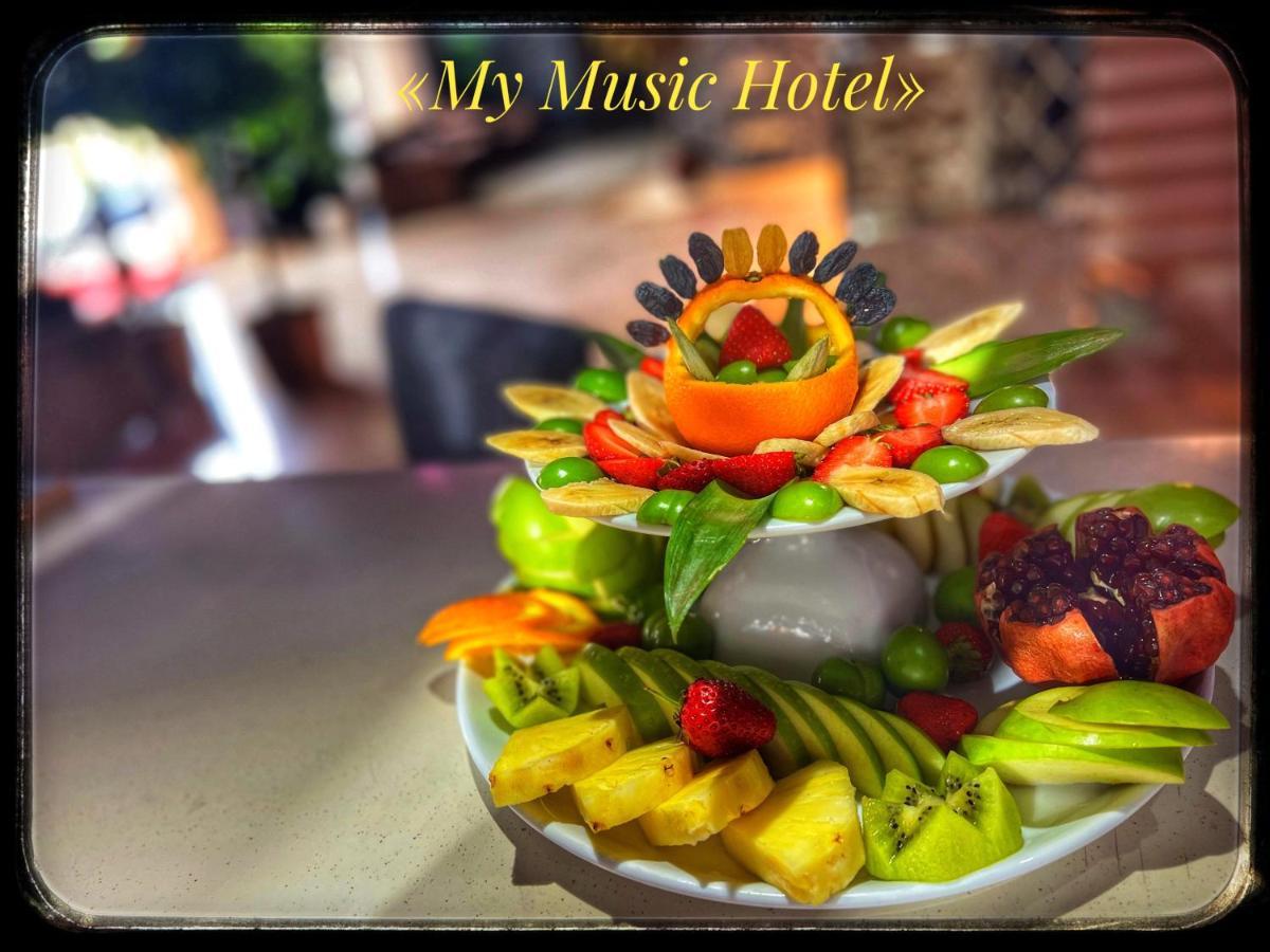 My Music Hotel Баку Екстериор снимка